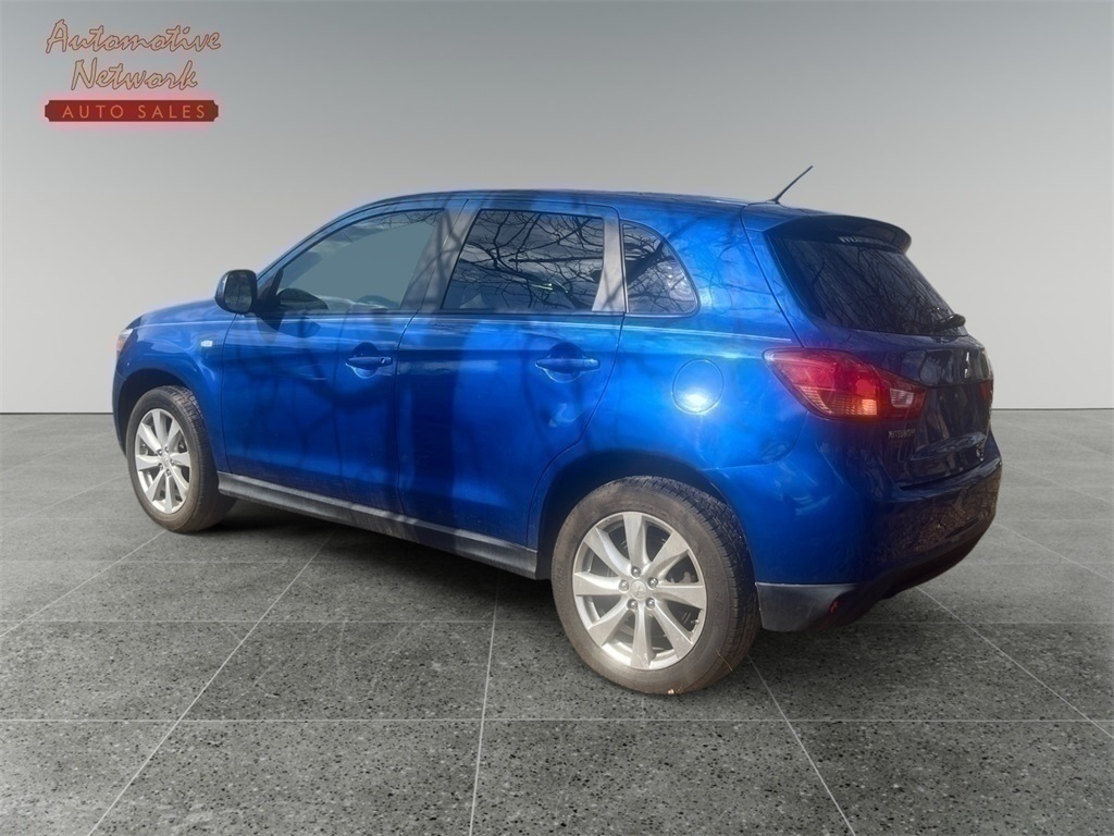 Vehicle image 6 of 13