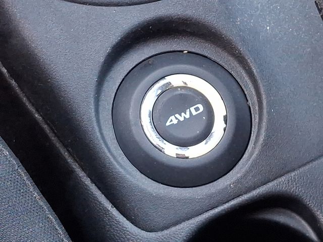 Vehicle image 23 of 30