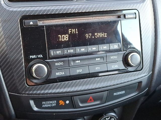 Vehicle image 17 of 30
