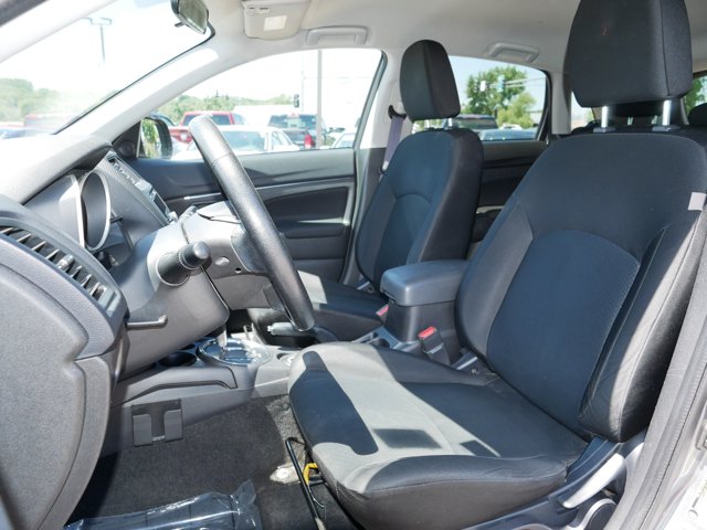Vehicle image 14 of 27