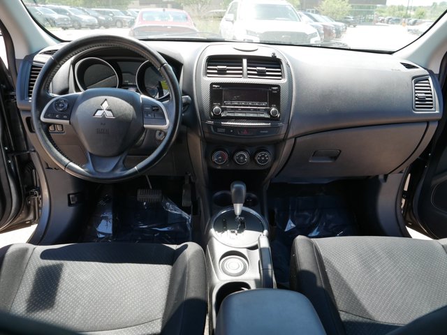 Vehicle image 16 of 27