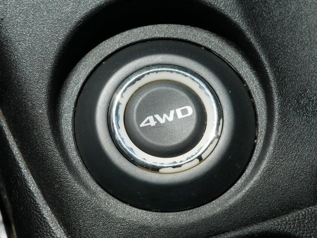 Vehicle image 25 of 27