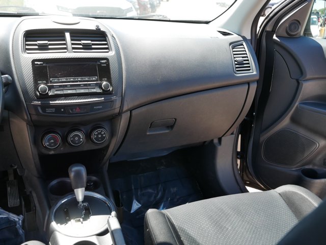 Vehicle image 18 of 27
