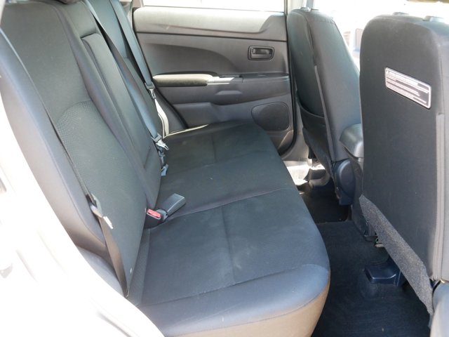 Vehicle image 12 of 27