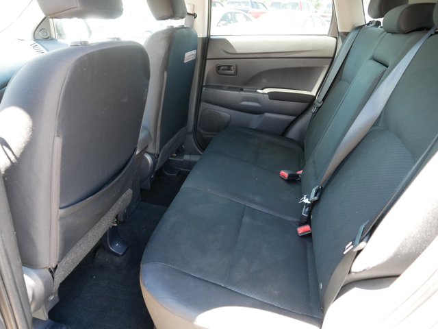 Vehicle image 11 of 27