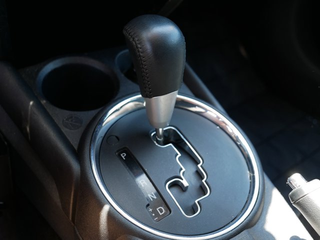 Vehicle image 21 of 27