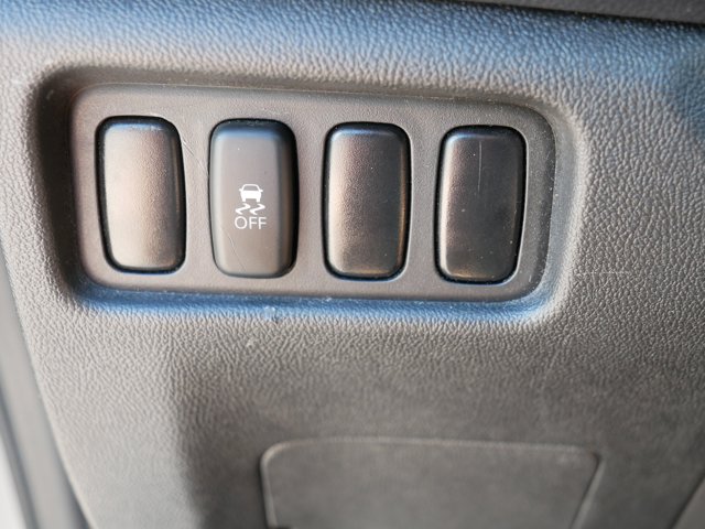Vehicle image 23 of 27