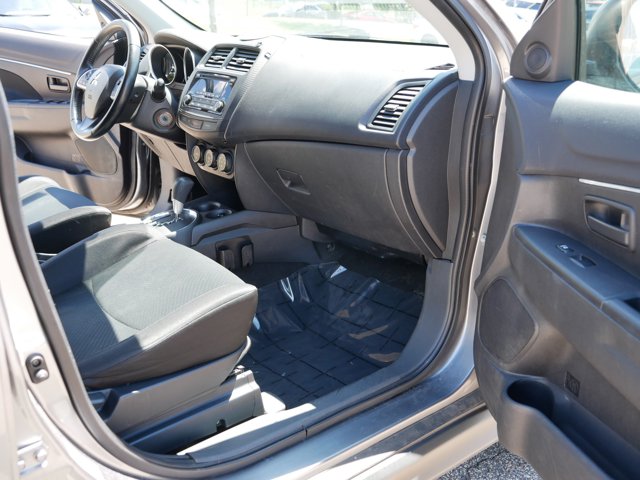 Vehicle image 15 of 27