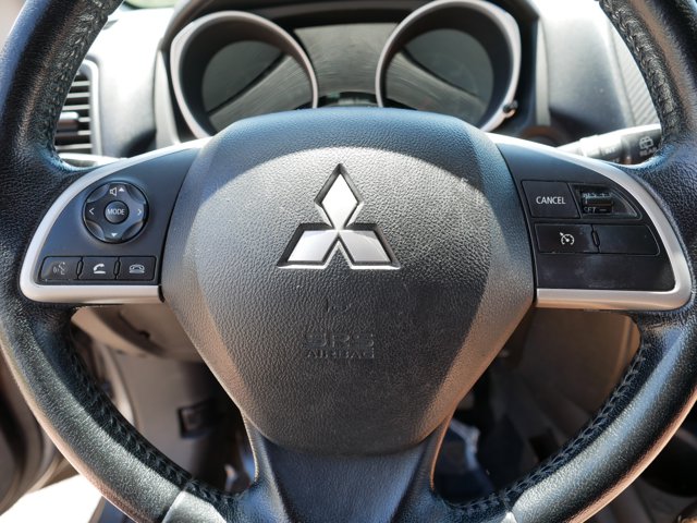 Vehicle image 19 of 27
