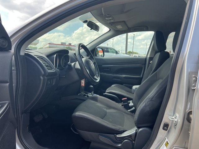Vehicle image 12 of 27
