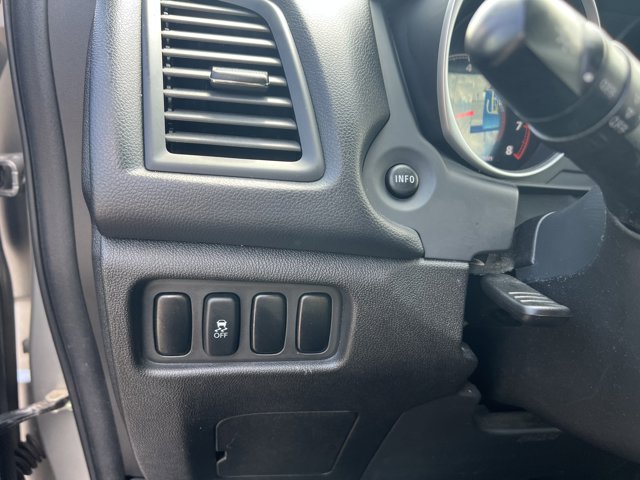 Vehicle image 23 of 27
