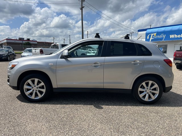 Vehicle image 8 of 27