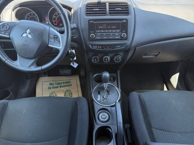 Vehicle image 25 of 39