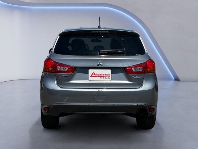 Vehicle image 9 of 39