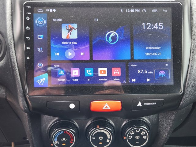 Vehicle image 13 of 22