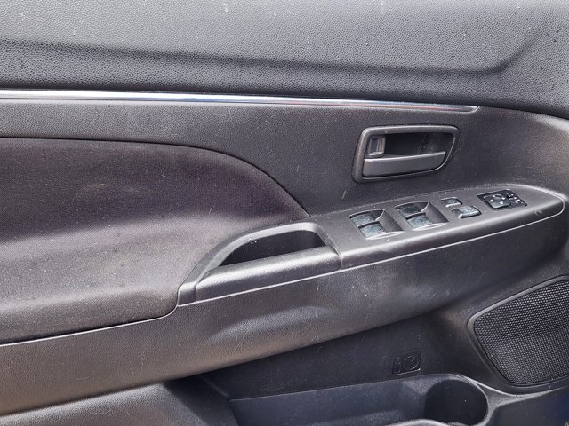 Vehicle image 15 of 22
