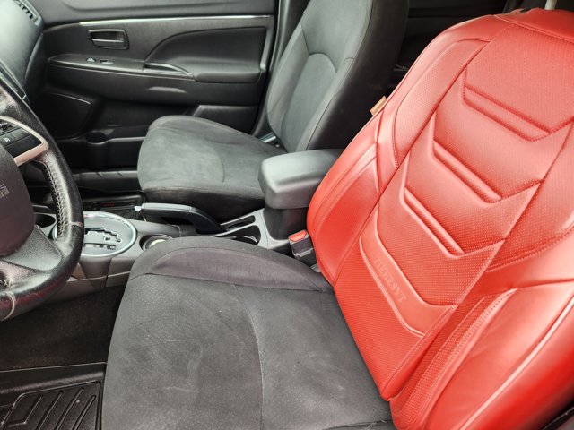 Vehicle image 9 of 22