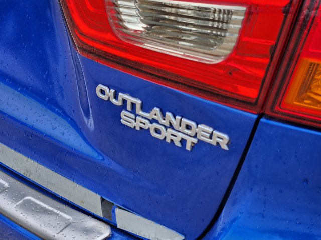 Vehicle image 19 of 22
