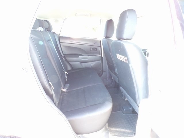Vehicle image 9 of 27