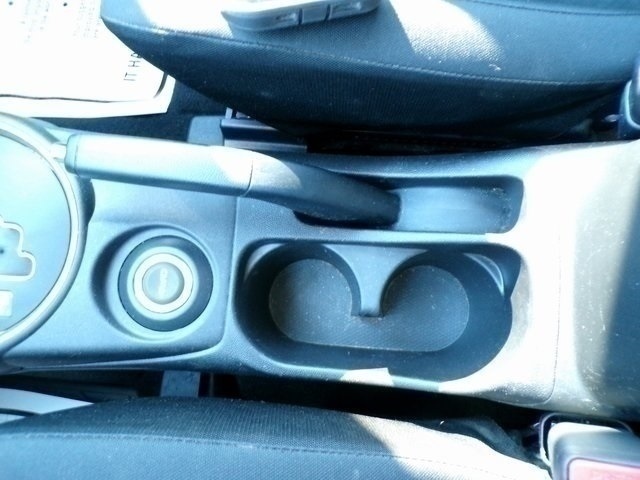 Vehicle image 21 of 27