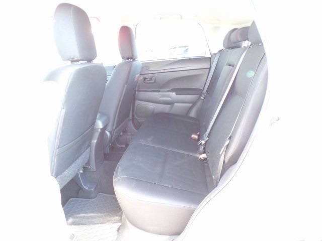 Vehicle image 8 of 27