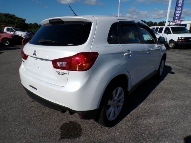 Vehicle image 4 of 27