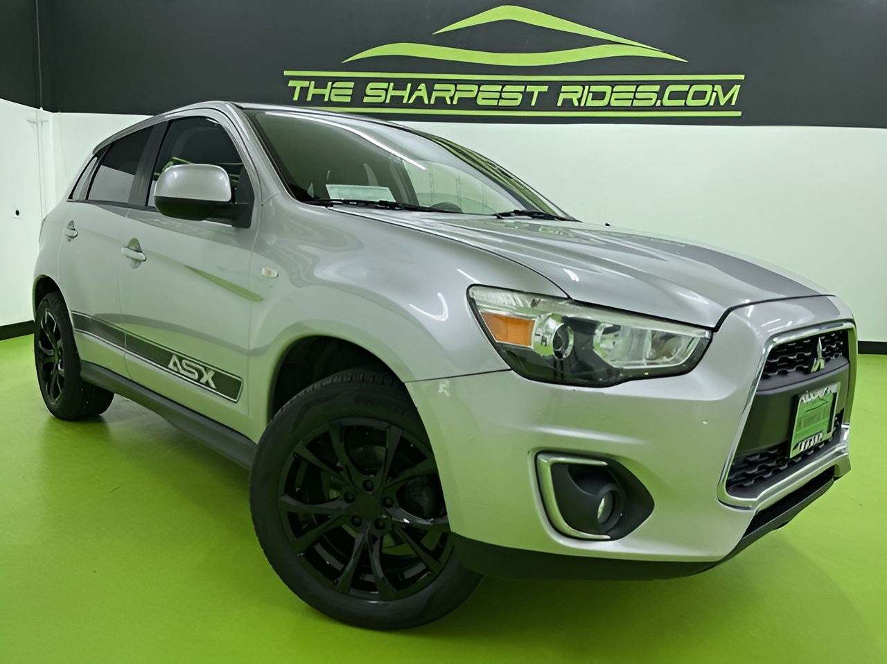 Vehicle image 32 of 38