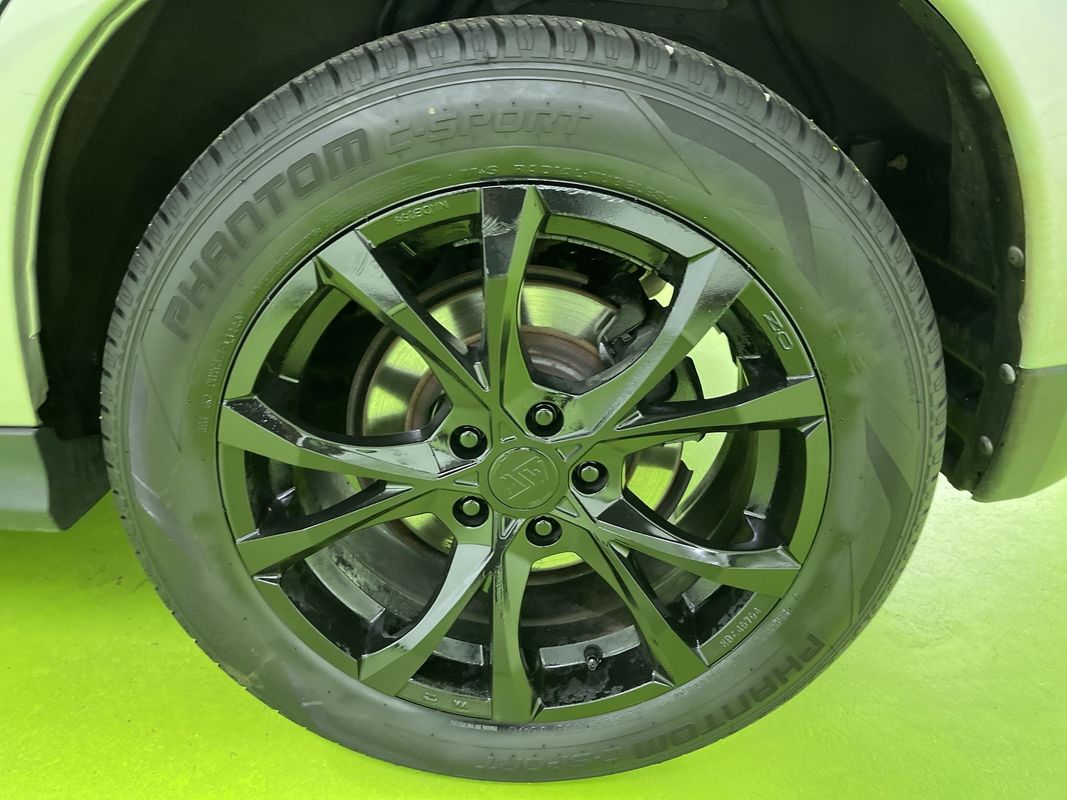 Vehicle image 15 of 38