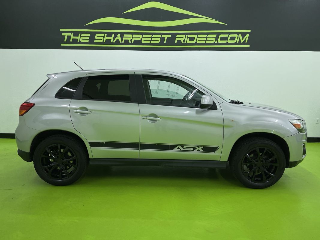 Vehicle image 5 of 38