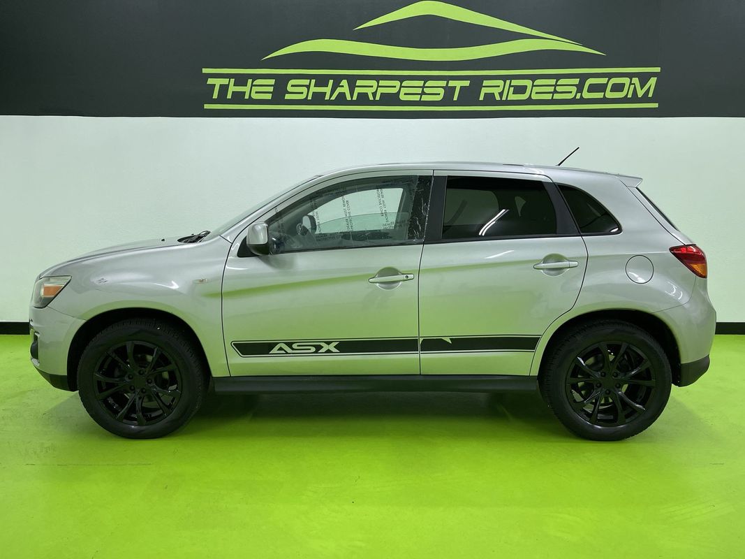 Vehicle image 9 of 38