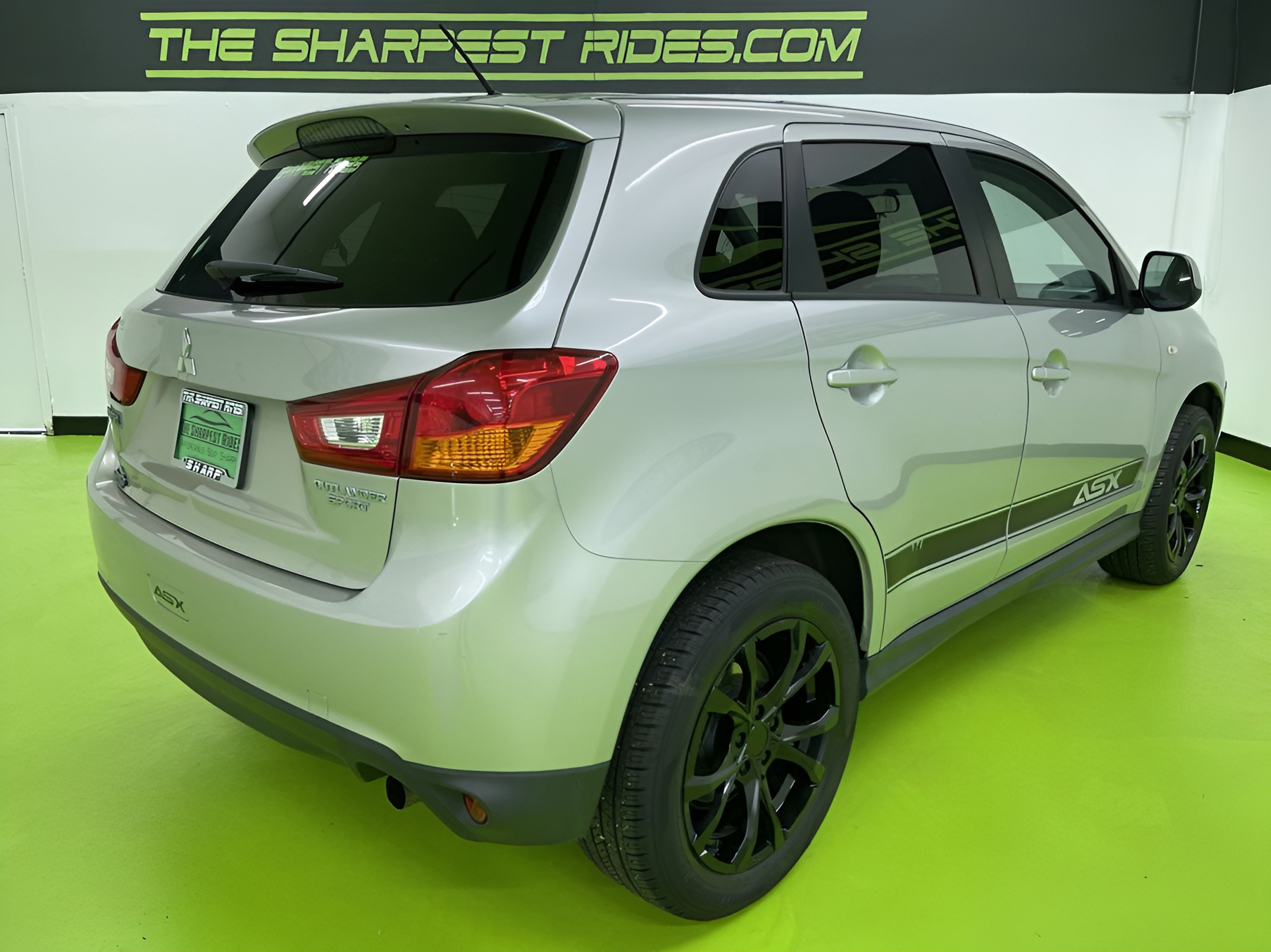 Vehicle image 35 of 38