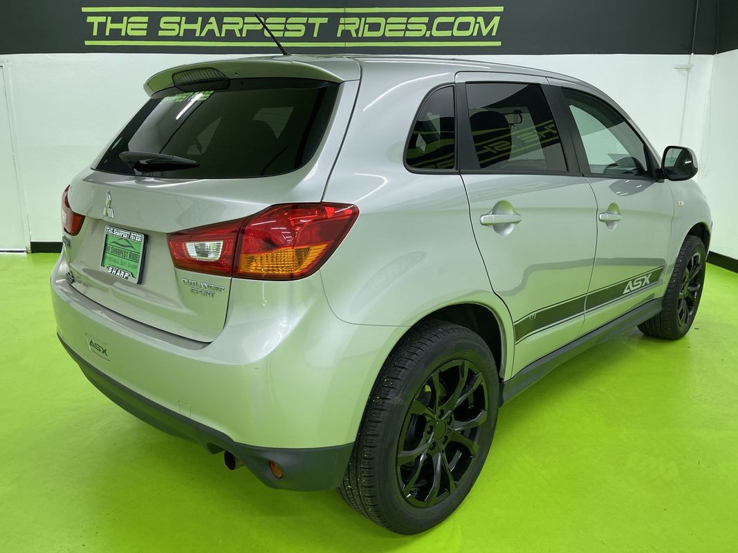 Vehicle image 6 of 38
