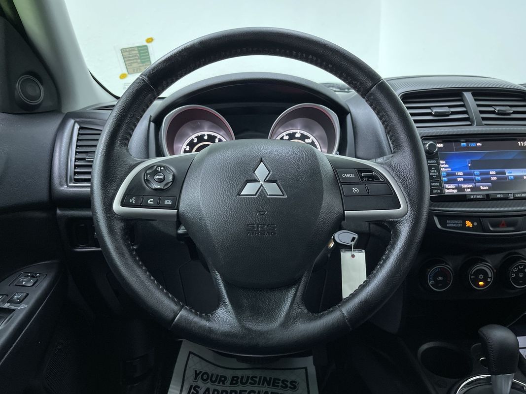 Vehicle image 20 of 38