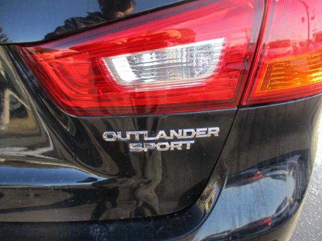 Vehicle image 9 of 20