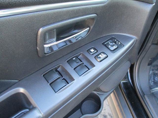 Vehicle image 11 of 20