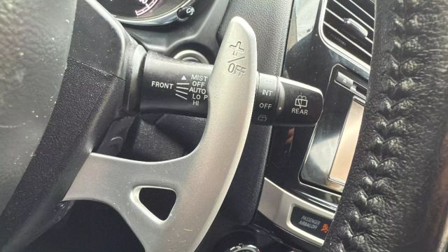 Vehicle image 13 of 31