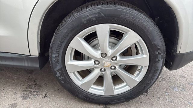 Vehicle image 9 of 31