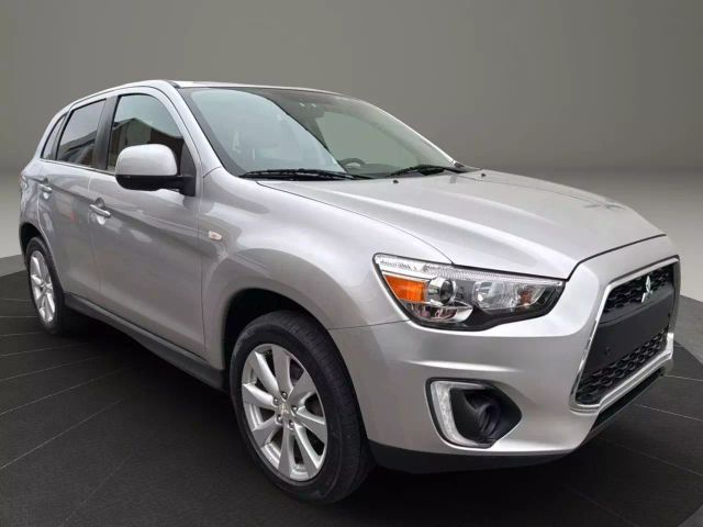 Vehicle image 3 of 31