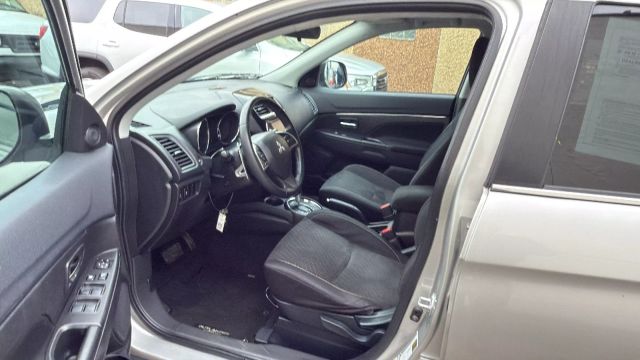 Vehicle image 23 of 31