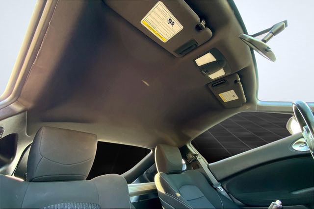 Vehicle image 25 of 31