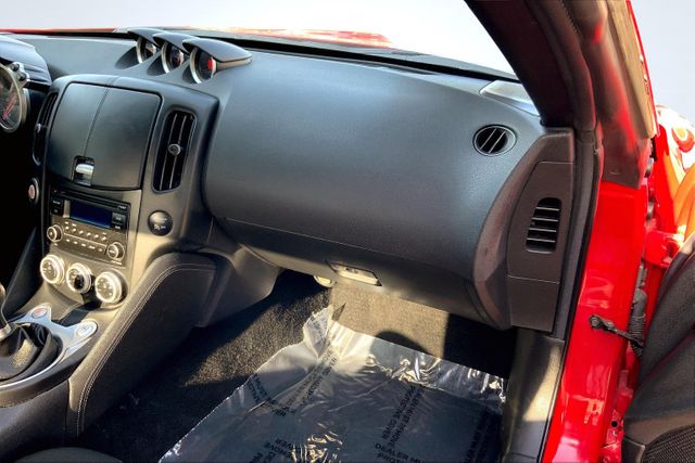 Vehicle image 21 of 31