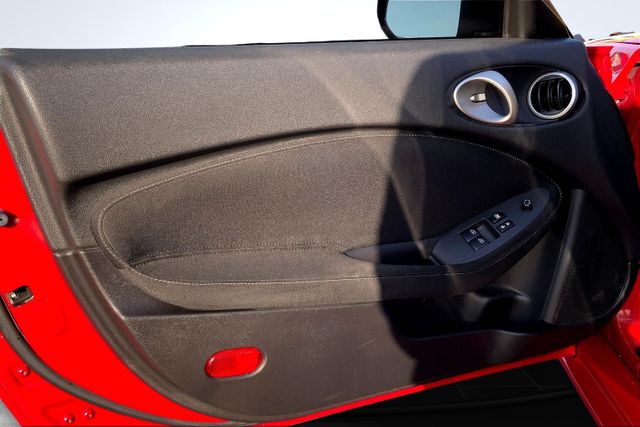 Vehicle image 23 of 31