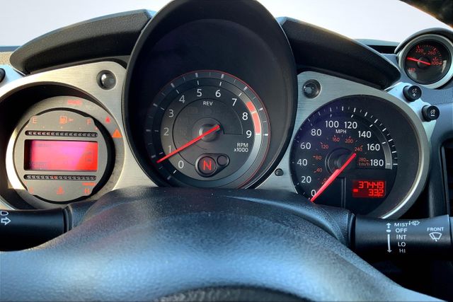 Vehicle image 16 of 31