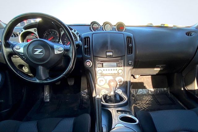 Vehicle image 12 of 31
