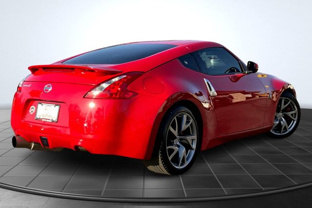 Vehicle image 2 of 31
