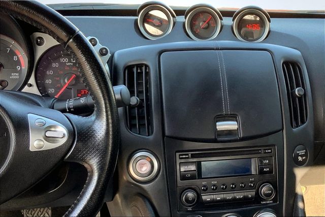 Vehicle image 17 of 31