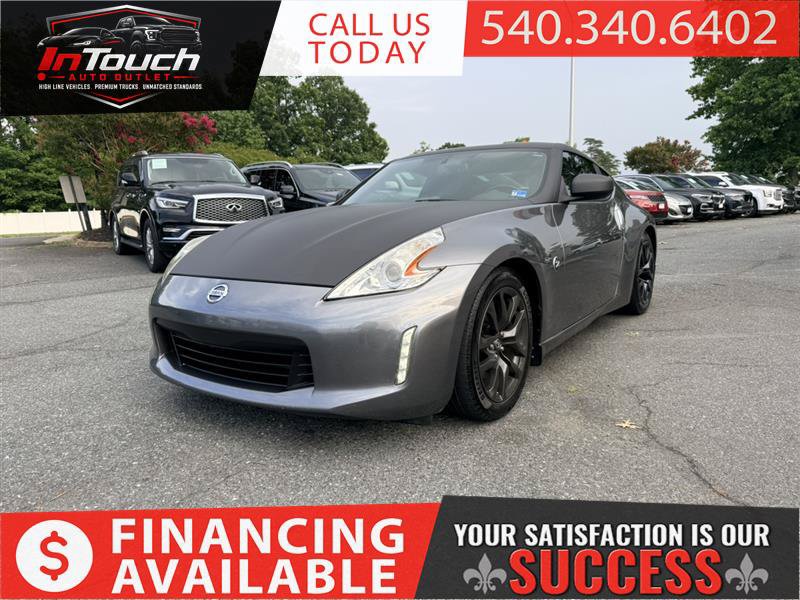 2015 Nissan 370Z Touring Image 1 of 29