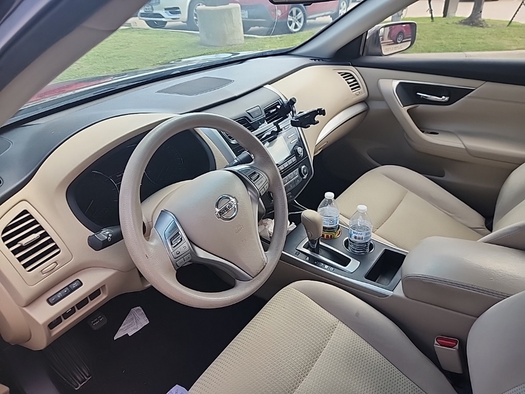 2015 Nissan Altima 2.5 S Image 4 of 5