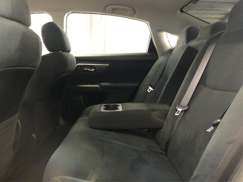 2015 Nissan Altima 2.5 S Image 11 of 23