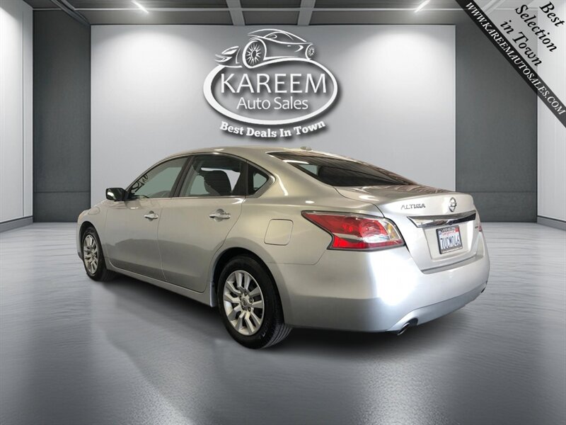 2015 Nissan Altima 2.5 S Image 6 of 23